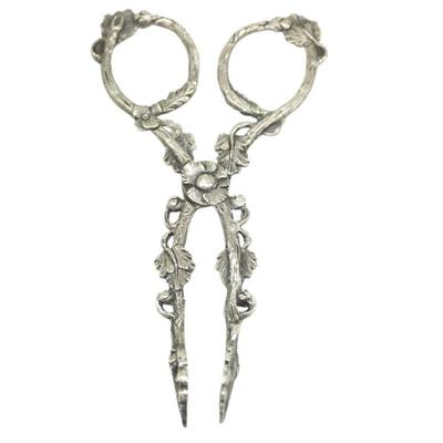 ORNATE ANTIQUE GEORGIAN STERLING SUGAR TONGS