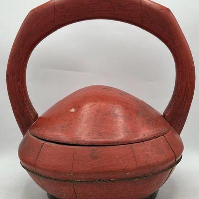 Early 1900s Late Qing Dynasty Chinese Red Lacquer Wedding Basket, China.
