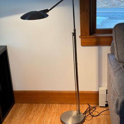 Sleek Modern Nickel Swing Arm Reading Lamp by Leonardo Marelli for Estiluz
