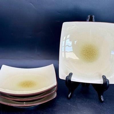 (4) Williams-Sonoma Dishes Made In Japan

