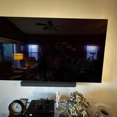 72” Flatscreen LG 4K