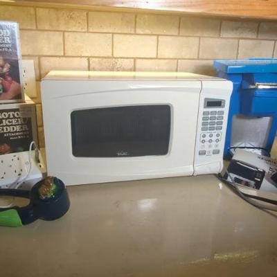 Keurig, KitchenAid Attachments-Apple Potato Peeler, Food Grinder, Slicer Shredder, Can Opener,

