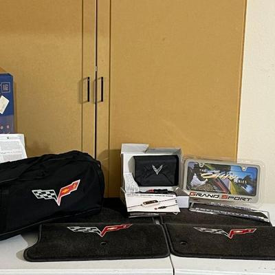 Corvette Accessories: Storm Roof Vehicle Cover (NEW), X2 Floor Mats, Battery Charger/Tester(NEW)
