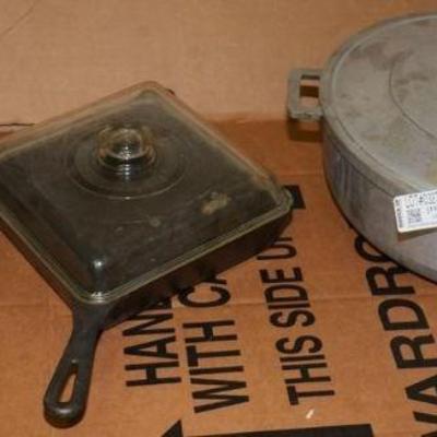 RARE Cast iron square pan with Glass lid. 