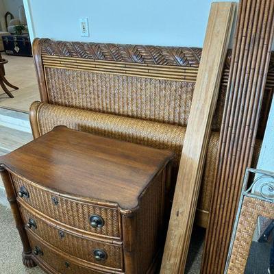 Lexington Tommy Bahama Bed (Queed) & Coordinating Night Stand