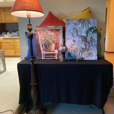 Sm118 lamps art and pillows