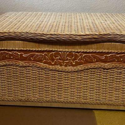 Ha133v wicker chest