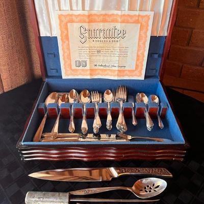 Ha147 vintage roger s & bro silver plate flatware set