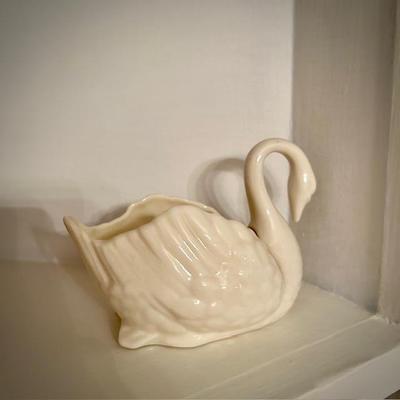 Lenox swan