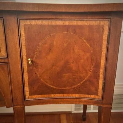 Henredon 18th Century Portfolio Hepplewhite-style mahogany serpentine sideboard with inlays - 72” x 24” x 37”