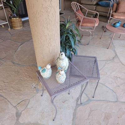 Tables, Metal