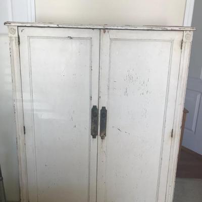 cabinet with drawers $269
40 X 20 X 52"
