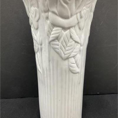 Lot 050  
Antique Ceramic Floral Vase