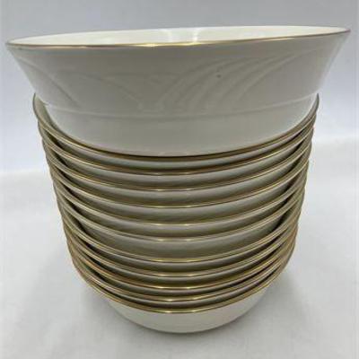 Lot 056   
Set of LENOX Bowls “GOLDEN SAND DUNE”