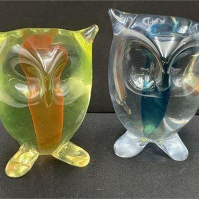 Lot 035 
Murano-Styled Glass Owls