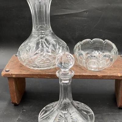 Clear cut glass Decanter mid century 
Large cut clear crystal vase