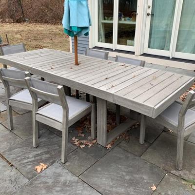 West Hill patio set
