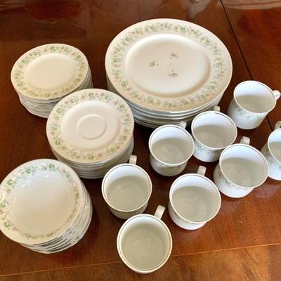Johann Haviland “ Forever Spring”, 8 place settings