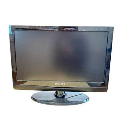 Lot 137   
Samsung LCD TV Model LN22C350D1D w/Remote