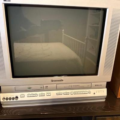 Panasonic TV with DVD & VHS player 