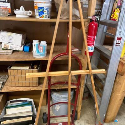 Easel