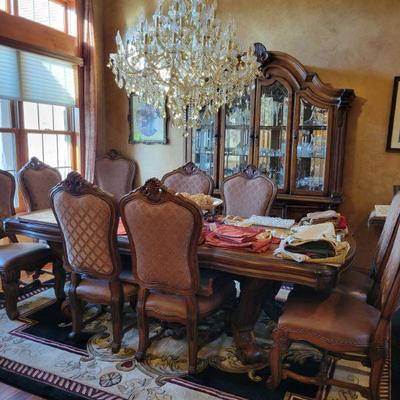 AICO Michael Amini Dining Set