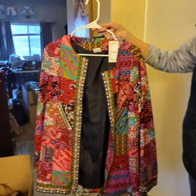 SOOO MANY BRAND NEW , LABLE STILL ON , NAME BRAND XL THROUGH 3 XL.