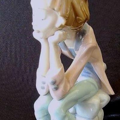 BAP002 - Lladro Porcelain Figurine "Thoughtful Clown"