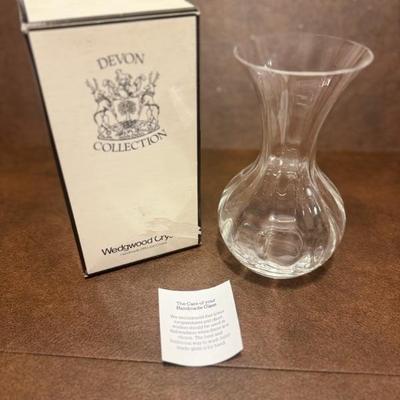 https://ctbids.com/estate-sale/33681/item/3767076/Wedgwood-Cut-Crystal-Vase-In-Box