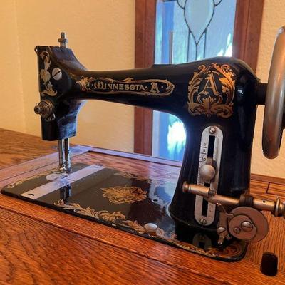 Ha121v antique minnesota vibrating sewing machine