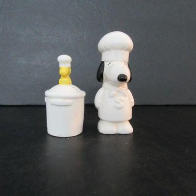 Vintage 1966 Peanuts Snoopy & Woodstock Salt & Pepper Shakers