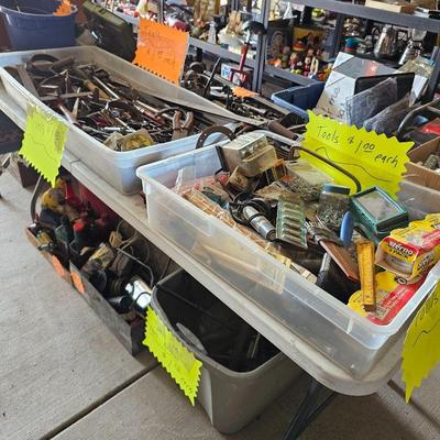 $1 tool table