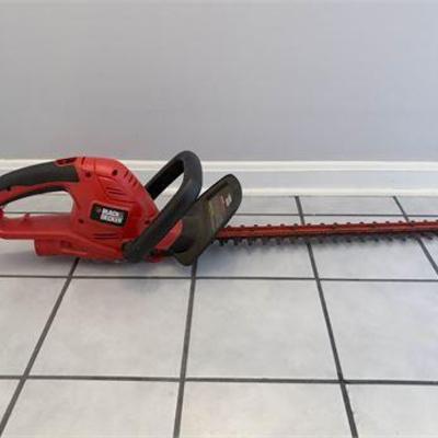 Black & Decker Hedge Trimmer .jpg
