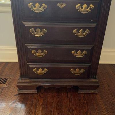 Small Dresser For Living Room or Bedroom- Top Has Scratches, Has Glass Top
