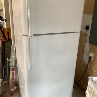 $250 Frigidaire in great condition -fftr1814twg 