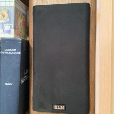 $45 KLH pair of speakers 
