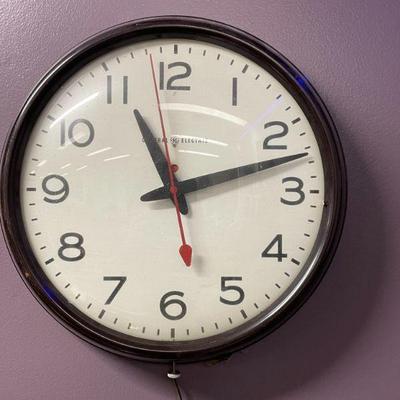 VINTAGE GE ELEC WALL CLOCK