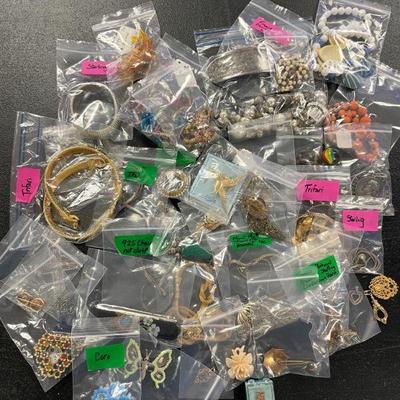 JEWELRY LOT