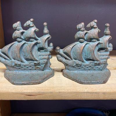 CAST BOOKENDS GALLEON