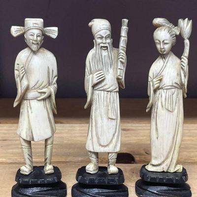 3 FIGURES