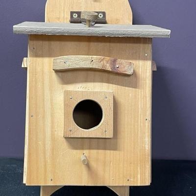 WOOD BIRDHOUSE