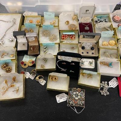 JEWELRY LOT