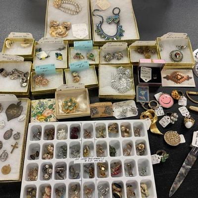 JEWELRY LOT