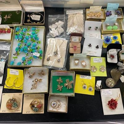 JEWELRY LOT