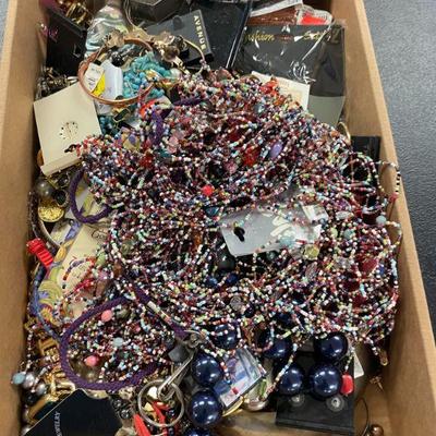 JEWELRY LOT