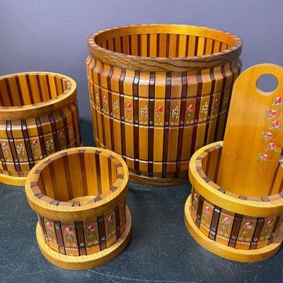 GORGEOUS WOOD BARREL BASKET SET