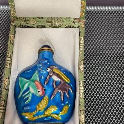 SNUFF BOTTLE IN BOX