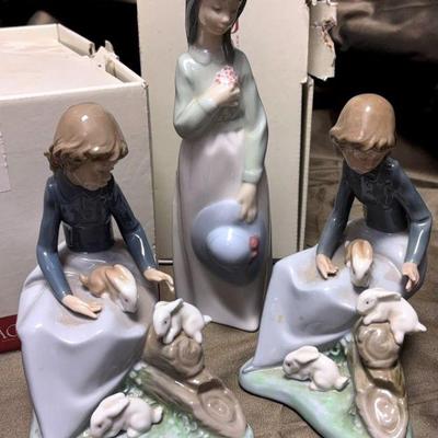 Nao lladro figurines