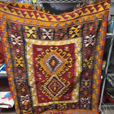 Vintage turkish kilim rug