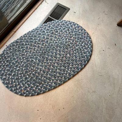 Rug